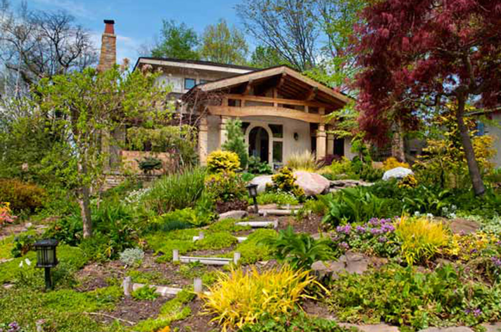 Home of Gus & Janet Kious - Photo © Bob Perkoski, www.Perkoski.com